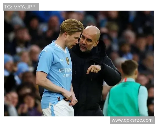 德布劳内赛场爆发小插曲，裁判如何处理？